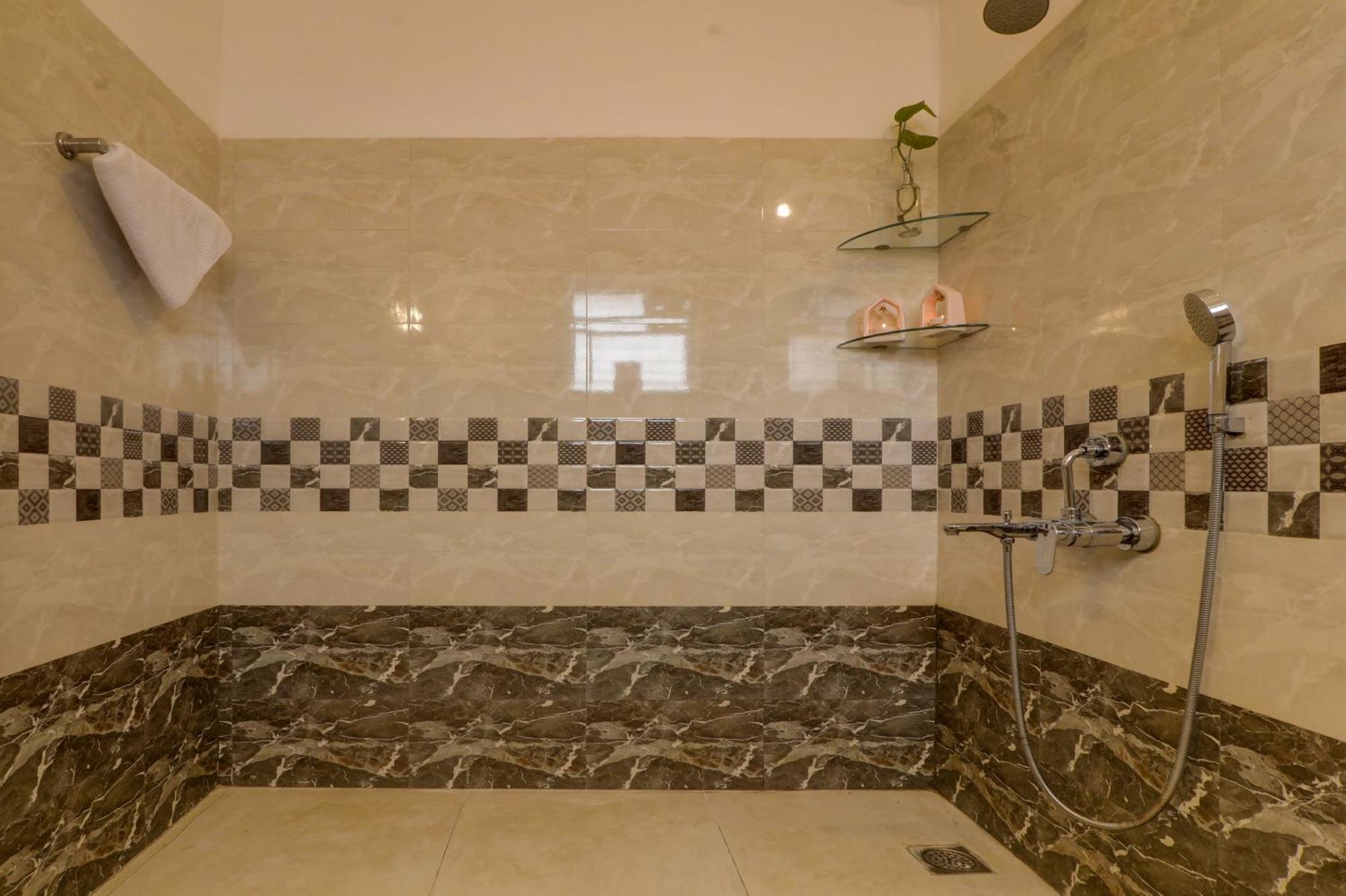 Jaqk Holidays - 9Bhk Villa For Big Groups, Private Pool-Wifi-Cartaker-Parking, North Goa Бага Екстериор снимка