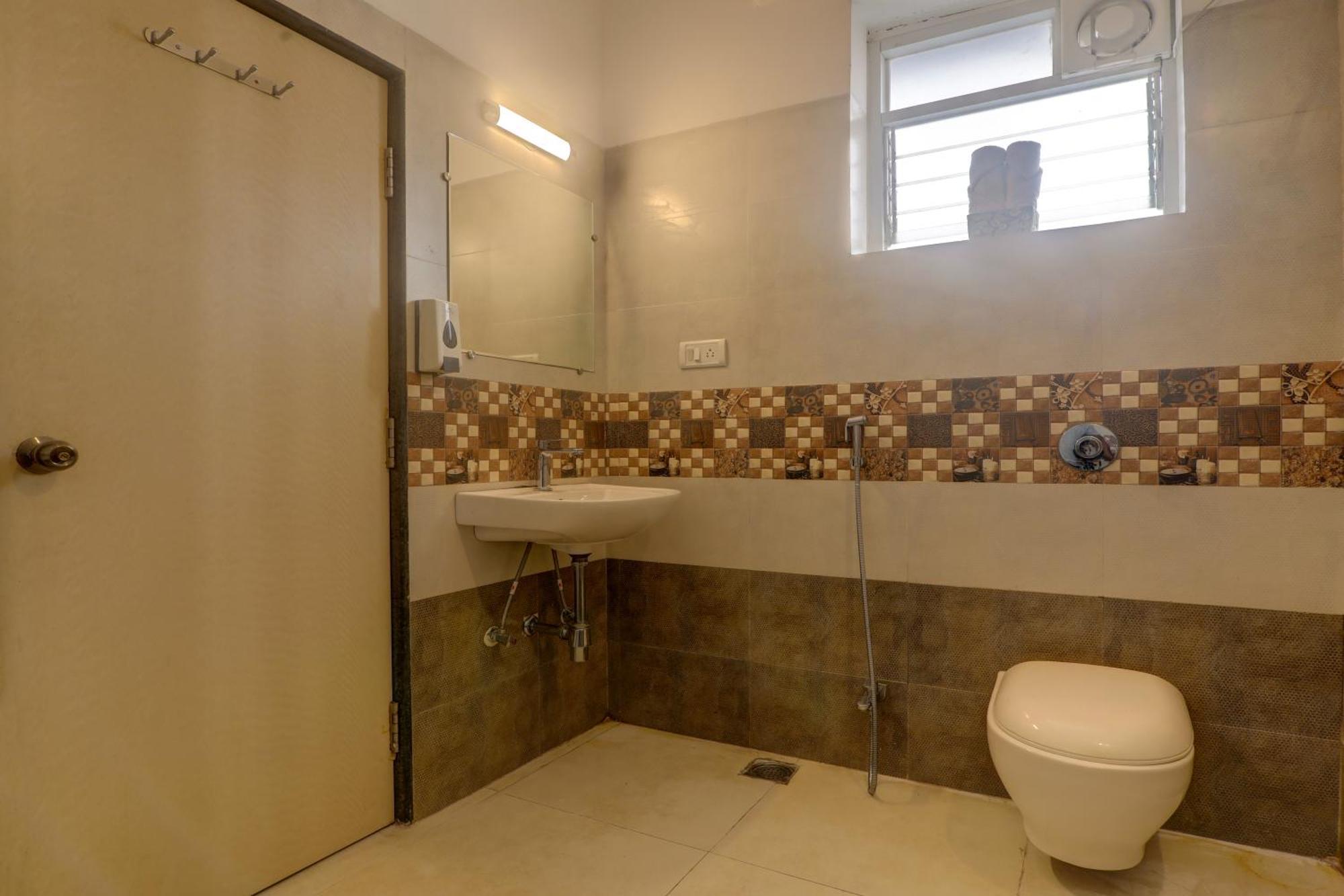 Jaqk Holidays - 9Bhk Villa For Big Groups, Private Pool-Wifi-Cartaker-Parking, North Goa Бага Екстериор снимка