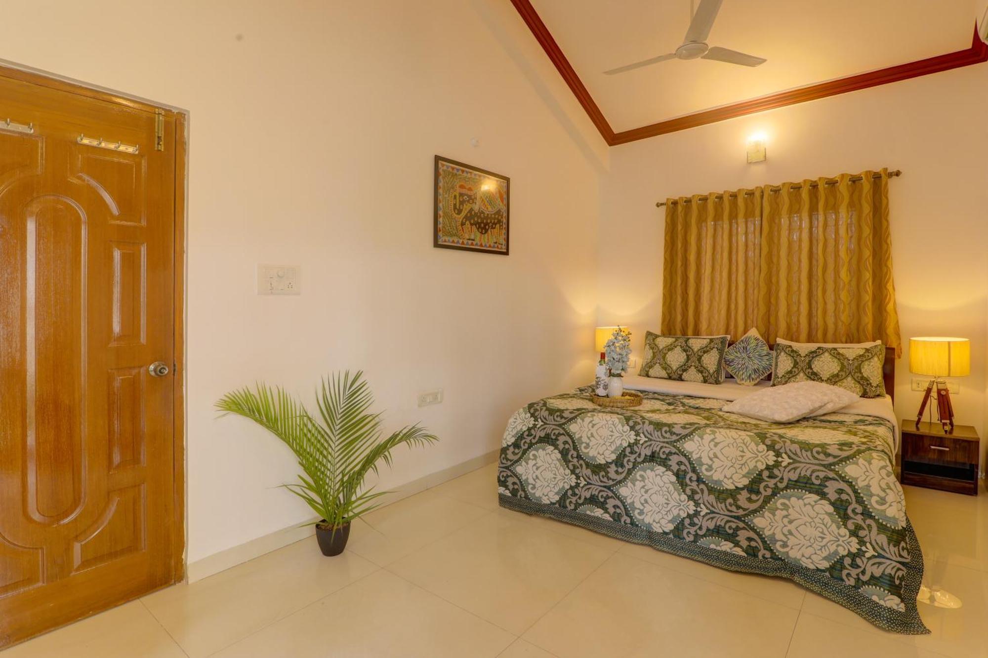 Jaqk Holidays - 9Bhk Villa For Big Groups, Private Pool-Wifi-Cartaker-Parking, North Goa Бага Екстериор снимка
