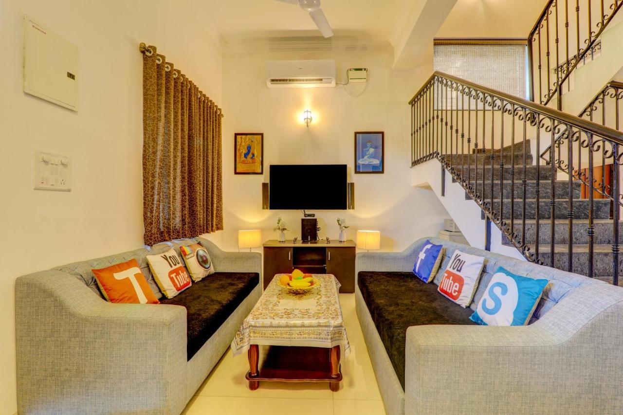 Jaqk Holidays - 9Bhk Villa For Big Groups, Private Pool-Wifi-Cartaker-Parking, North Goa Бага Екстериор снимка